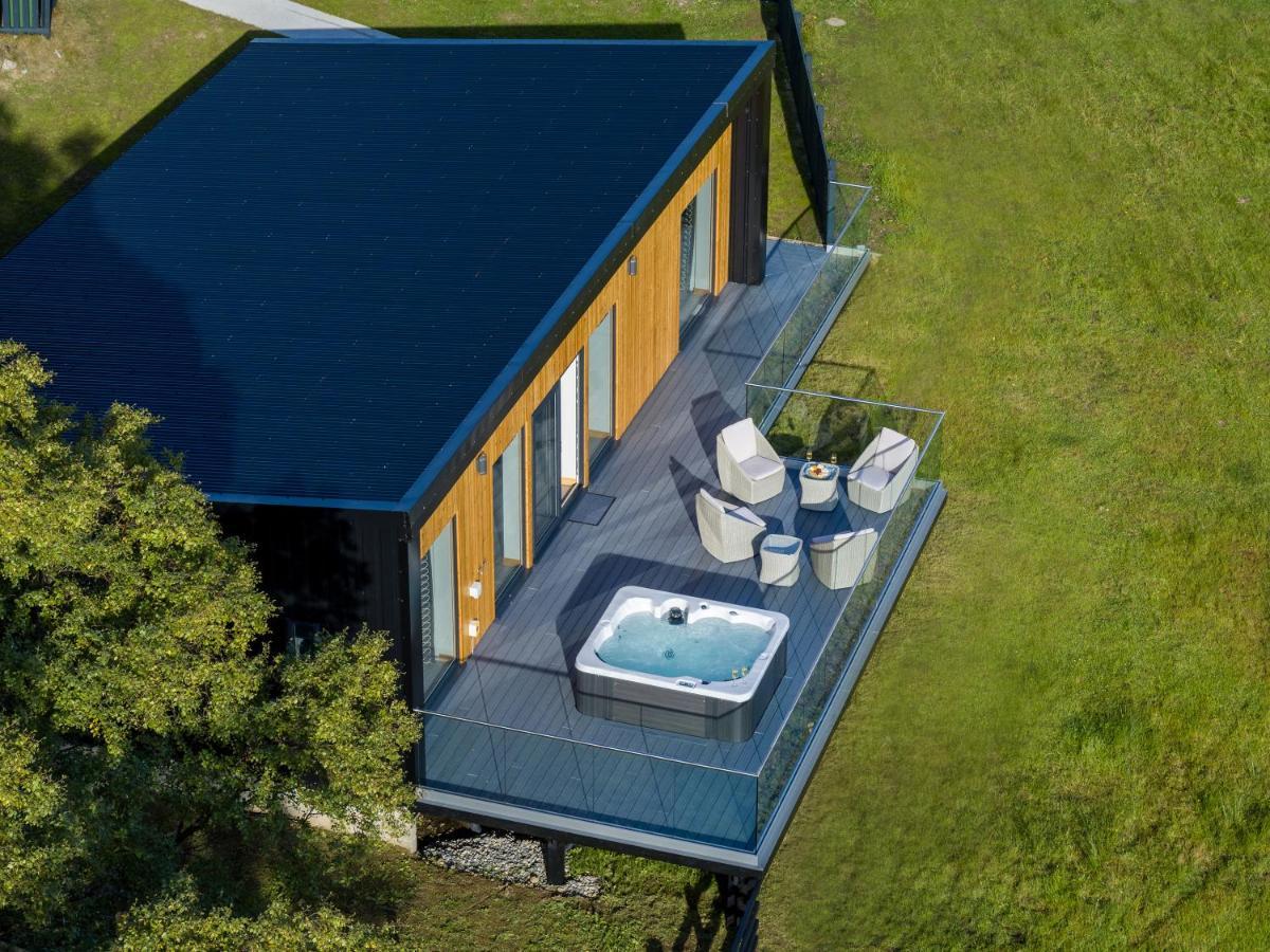 Birches Lodge With Hot Tub Dundonnell Esterno foto