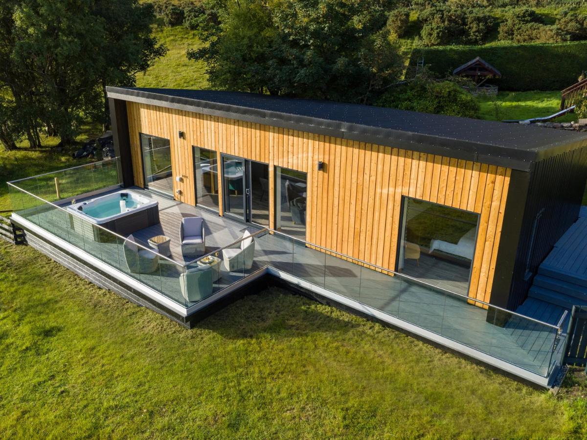 Birches Lodge With Hot Tub Dundonnell Esterno foto