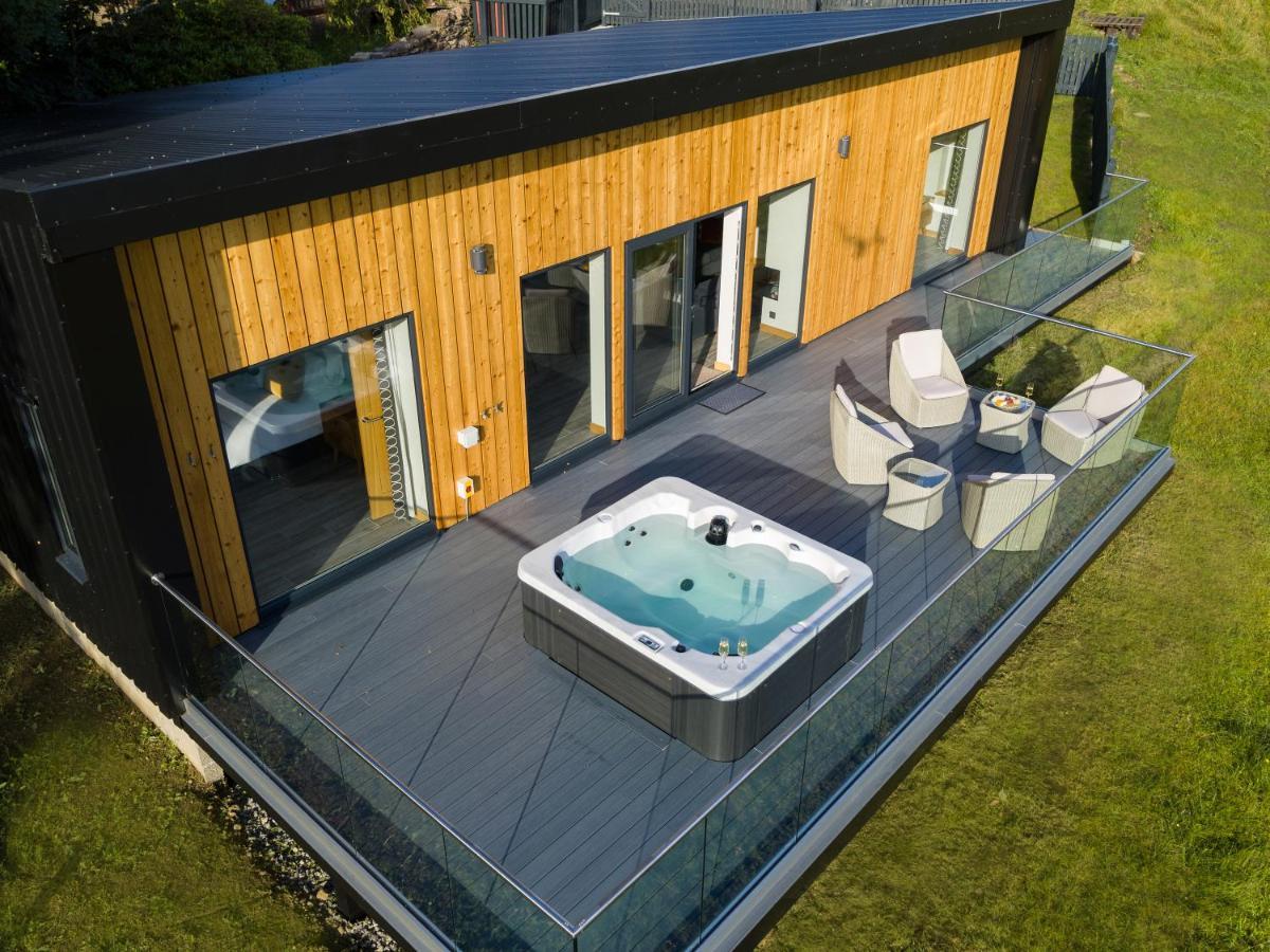Birches Lodge With Hot Tub Dundonnell Esterno foto